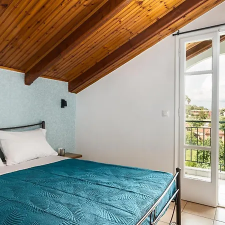 Attico Apartment Kastanéa